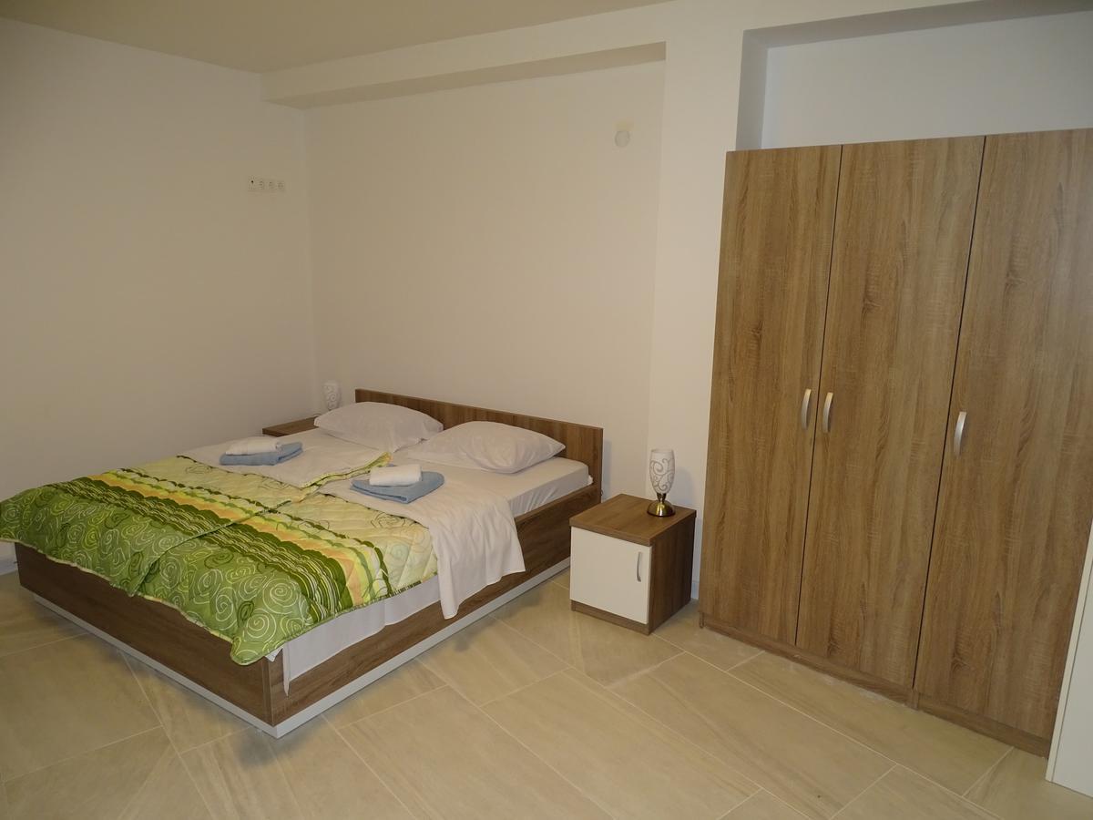 Motel Luxor Visoko Esterno foto