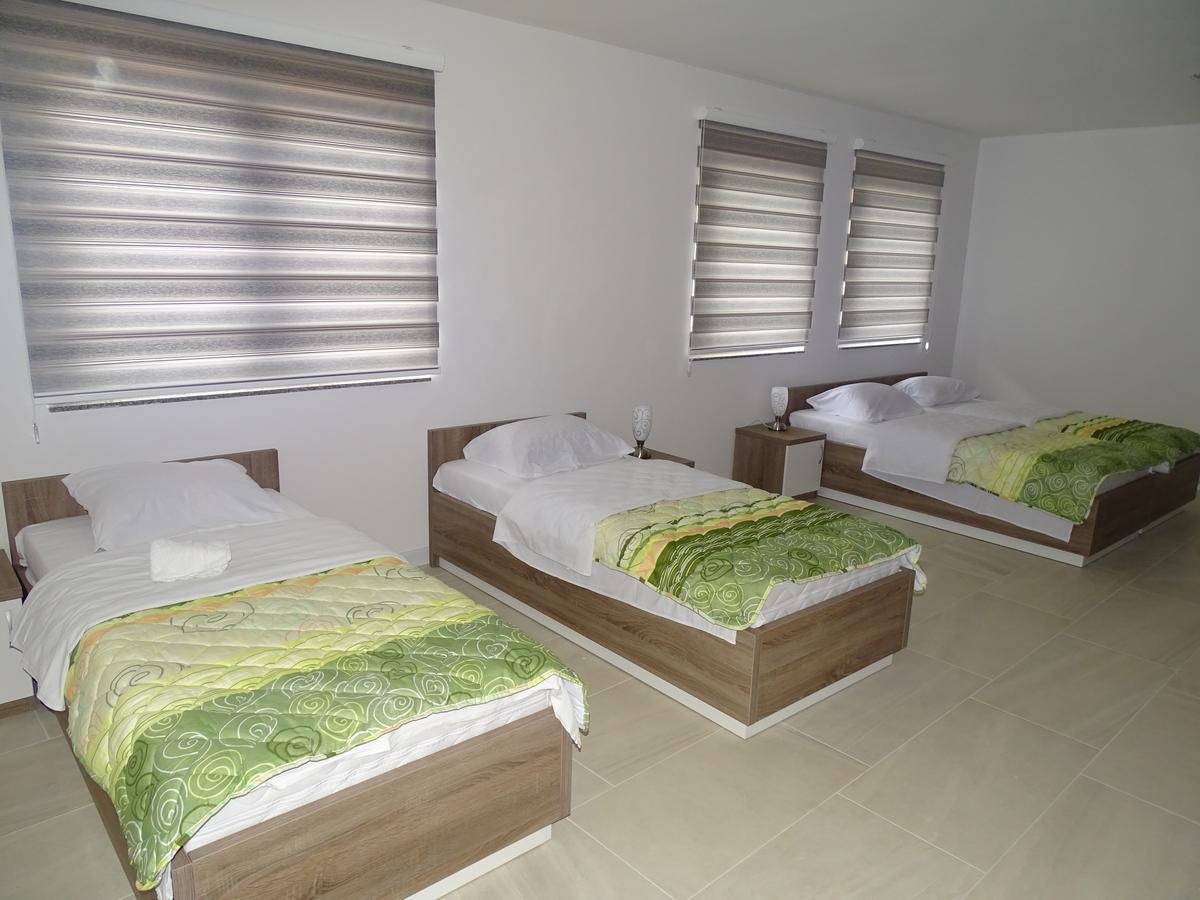 Motel Luxor Visoko Esterno foto